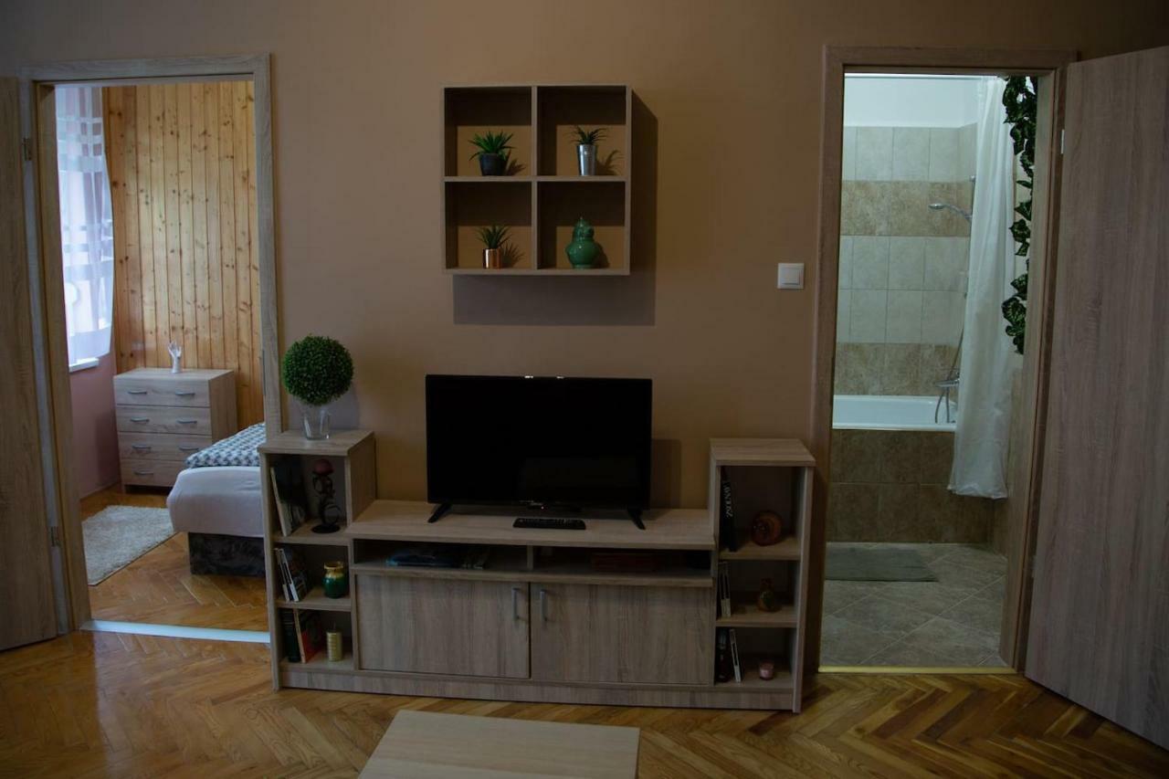 Apartamento Koroesi *