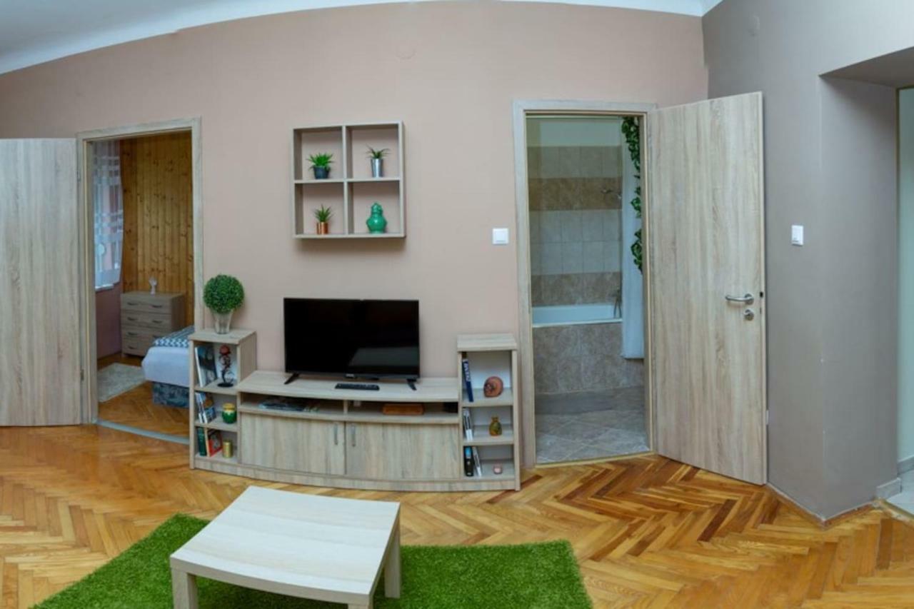 Apartamento Koroesi *